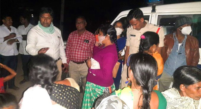 Villagers gherao officials trying to prevent child marriage in Warangal