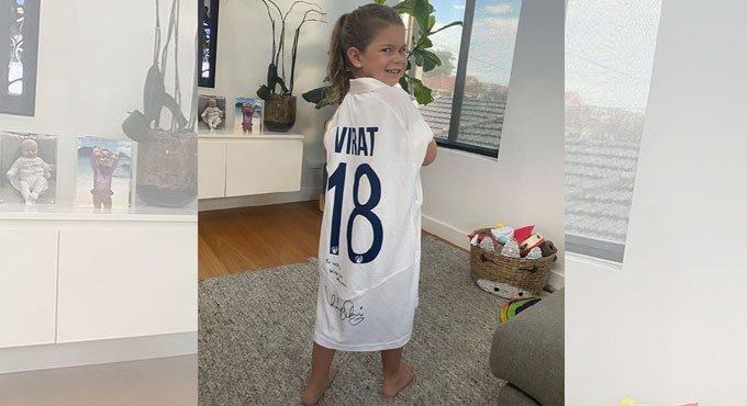 David Warner thanks Kohli for his signed Test jersey