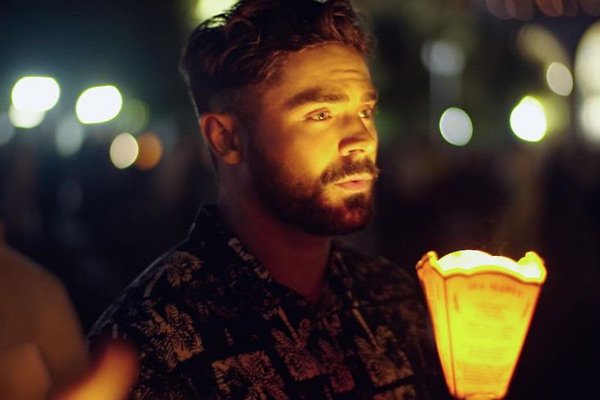 Zac Efron spotted holding hands with rumoured girlfriend