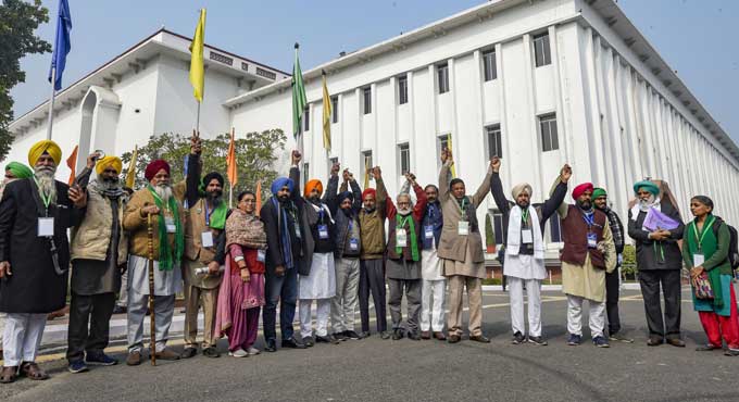 Govt-farmers talks hit roadblock; Unions threaten to intensify agitation