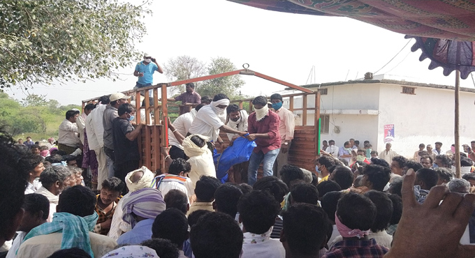 Tension prevails at Devarakonda Area hospital in Nalgonda