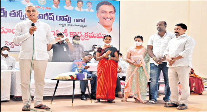 Siddipet woman is paragon of generosity