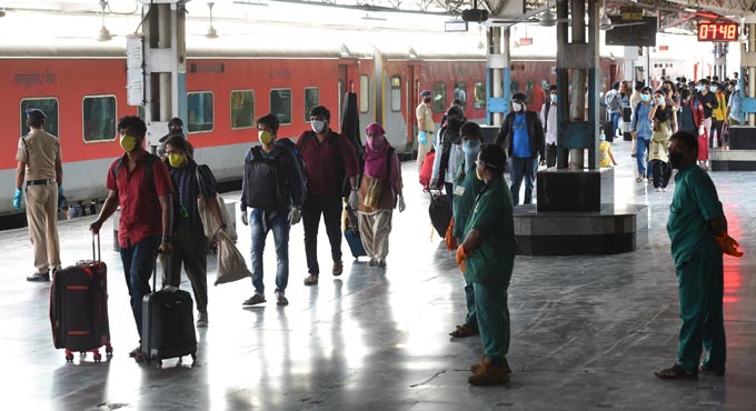 Sankranti Rush: Trains between Telugu states running full-Telangana Today