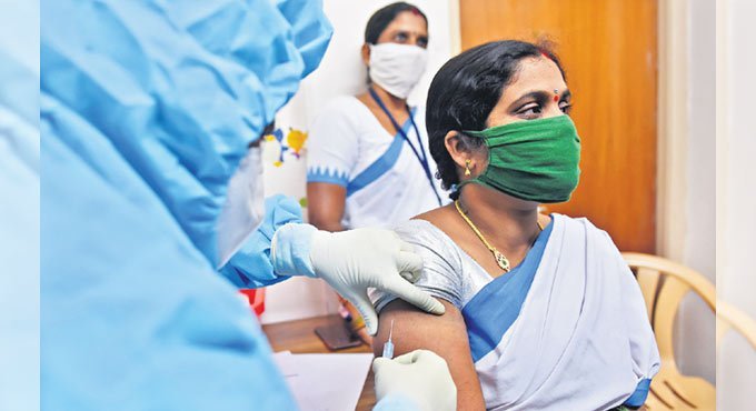Covid-19: Over 1 lakh healthcare workers vaccinated across Telangana