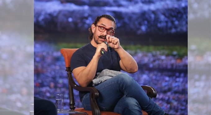 Aamir Khan decides to turn off his phone completely