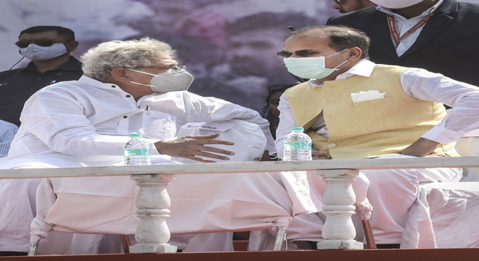 Miffed Adhir pauses his speech as Siddiqui arrives at rally in Bengal