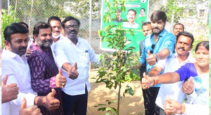 KCR birthday celebrations begin early in Khammam