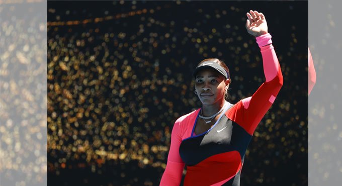 Australian Open: Serena Williams storms into third round