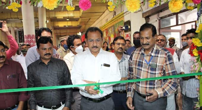 Baby feeding kiosk & handloom stall set up at Secunderabad Railway Station