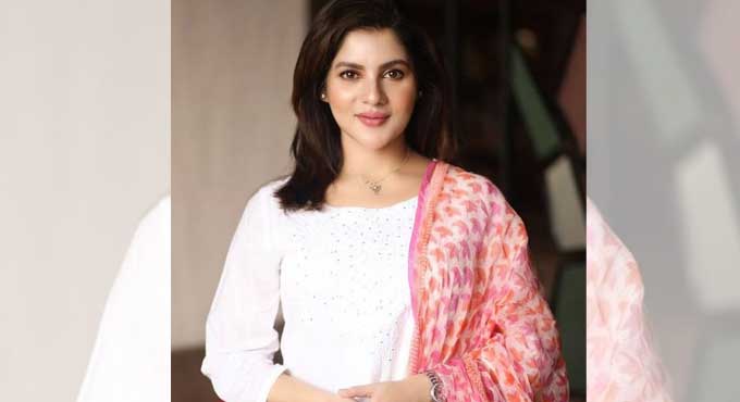 বিচারাধীন ঘটনা নিয়ে ছবি নির্মাণ কতটা নৈতিক? বাস্তব ও রূপোলি পর্দার মধ্যে সীমারেখা কোথায়? আরজি কর-কাণ্ড নিয়ে সিনেমা নির্মাণের নৈতিকতা নিয়ে উঠছে প্রশ্ন! 2 Bengali actress Payel Sarkar