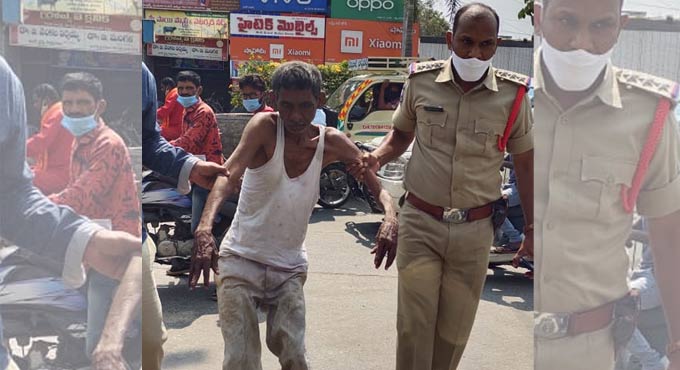 Khammam CI dons the role of Good Samaritian