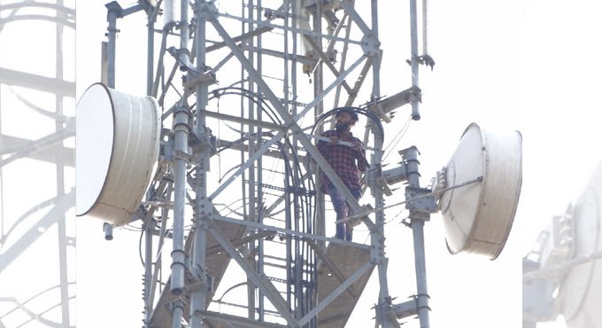 Youth climbs cell tower in Karimnagar to protest against girlfriend’s parents