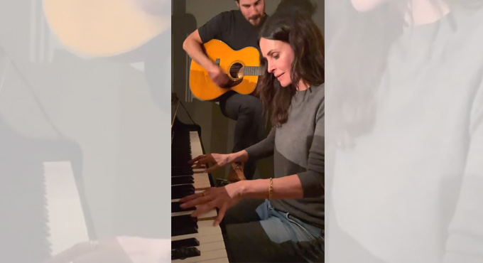 Watch: Courteney Cox performs ‘Friends’ theme song on piano