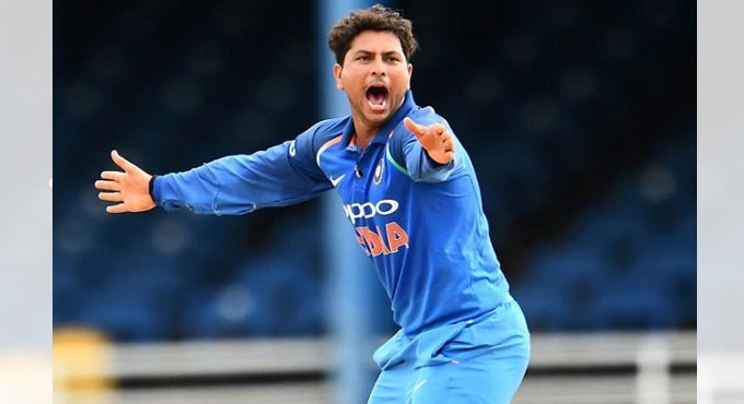 Deep Dasgupta feels Axar is ahead of Kuldeep in race
