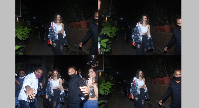 Deepika Padukone mobbed outside eatery