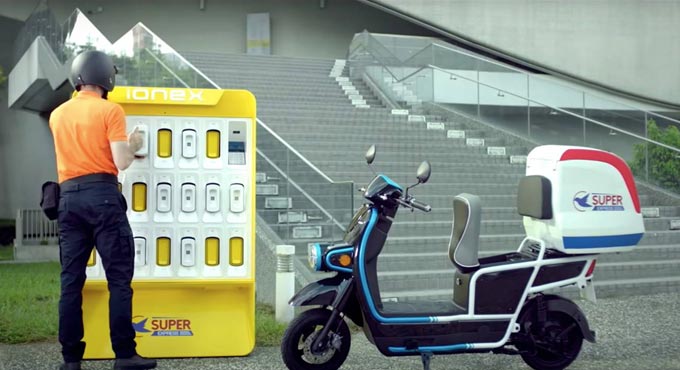 Centre to come out with policy on advanced battery tech: Nitin Gadkari