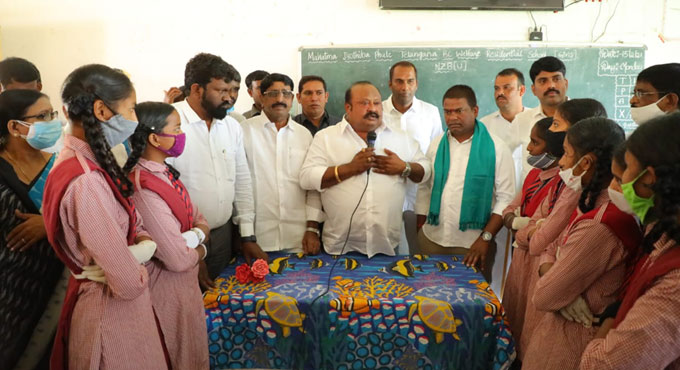 BC welfare govt’s priority, says Gangula Kamalakar