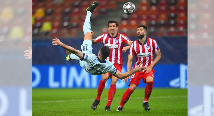 Giroud stunner gives Chelsea advantage against Atletico