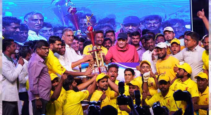 Siddipet being developed on par with Singapore: Mohammad Azharuddin