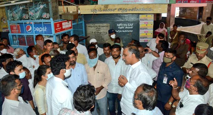 Harish Rao lays foundation for roads in Siddipet