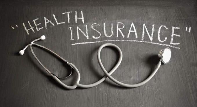 Private health insurers offering discounts on renewal premia