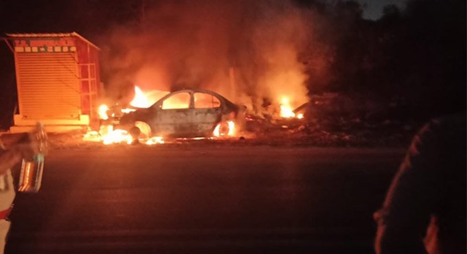 Hyderabad: Car catches fire in Rajendranagar