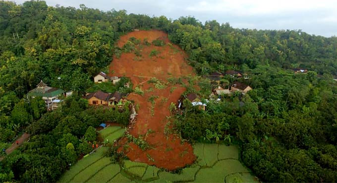Rain sets off Indonesia landslide; 2 dead, 16 missing