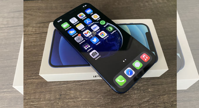 Apple smartphone sales share in US up by almost one-third