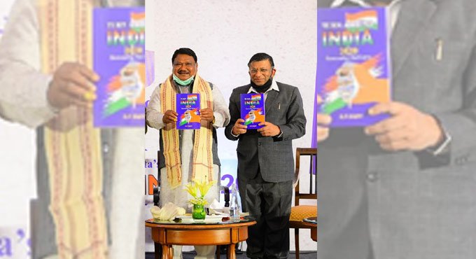 Jual Oram launches book on economic awareness in India