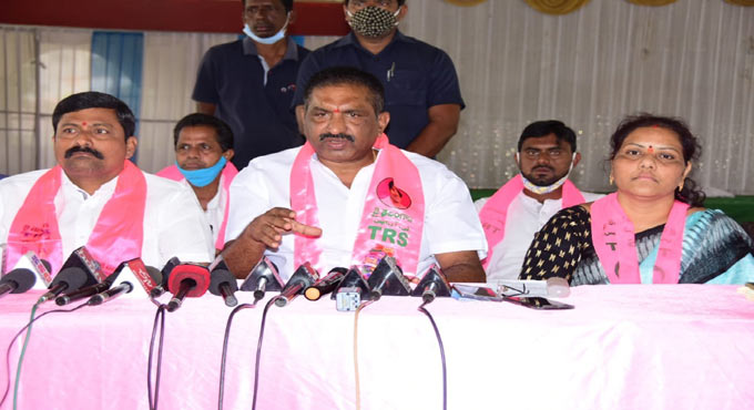 Karimnagar Mayor dares opposition leaders to visit Irrigation projects