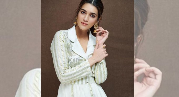 Kriti Sanon juggles shoot for her upcoming films