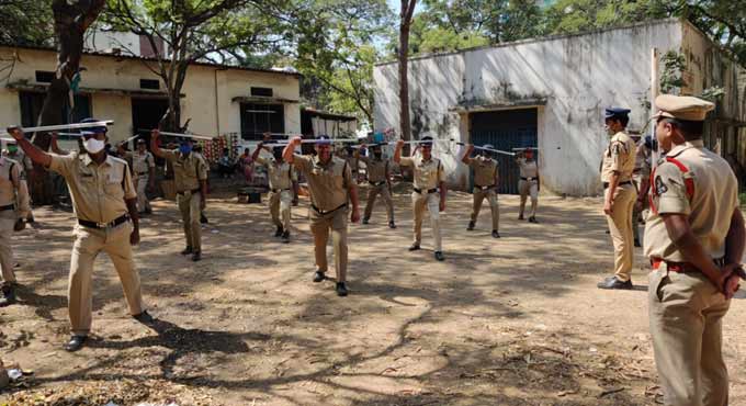 ‘Lathi Drill’ for police officials held in Habeebnagar