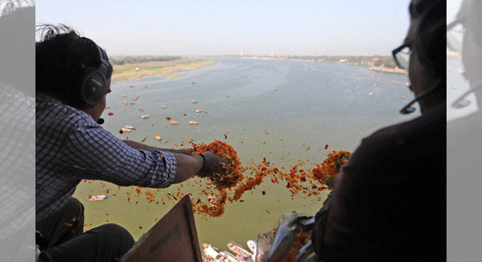 Devotees celebrate Magh Purnima, government showers flower petals