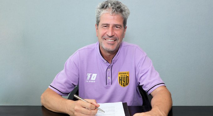 Manolo signs two-year extension with Hyderabad FC