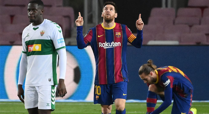 Lionel Messi scores twice as Barcelona beats Elche