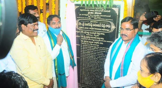 Farm laws: Niranjan Reddy slams BJP for acting against interests of farmers