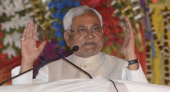 Nitish gives indications of cracks in Owaisi’s AIMIM