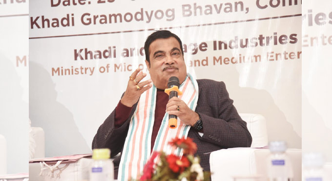 Gadkari urges auto component manufacturers to increase localisation