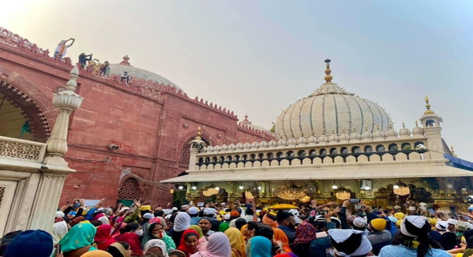Nizamuddin Dargah preserving ‘tradition of spring’ since 800 years