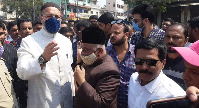 Asaduddin Owaisi inspects nala works at Hyderabad