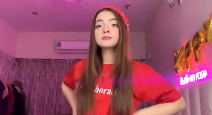 ‘Pawri girl’ continues trending post Yashraj Mukhate’s mash-up