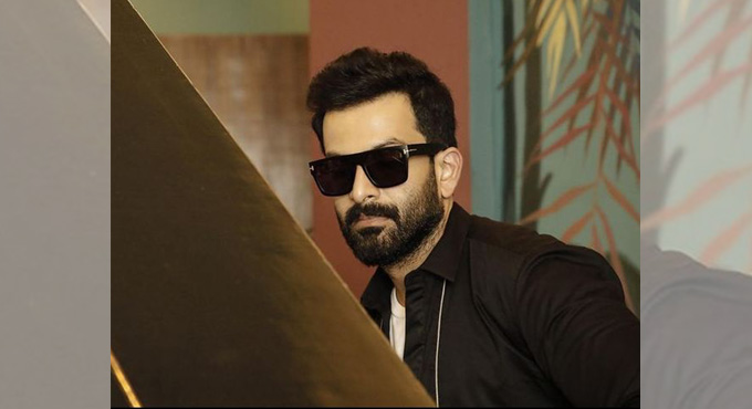 Prithviraj Sukumaran’s pet dog has an ‘eye’ for wonky photo-op!