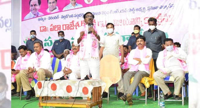 Khammam: Puvvada urges graduates to support TRS in MLC polls