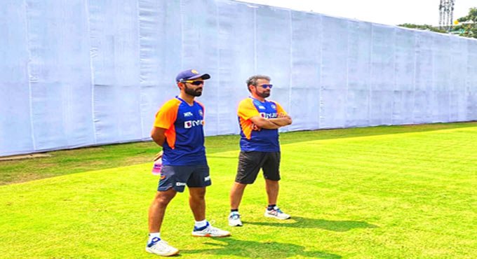 Straight Talk: Rahane prefers to take a back seat to Kohli