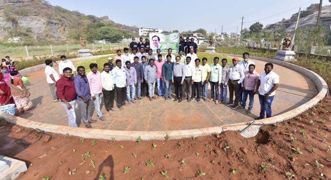 Public join green drive in erstwhile Warangal to mark KCR’s birthday