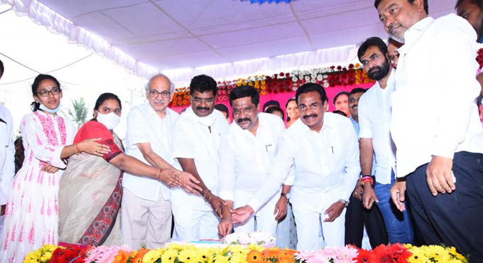 Koti Vriksharchana, a gift to CM, says Vemula Prashanth