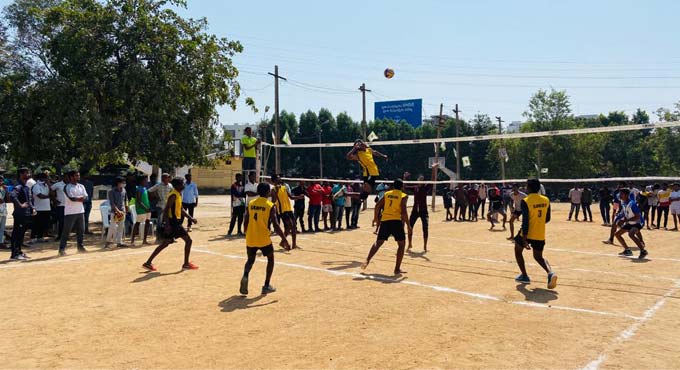 Telangana Jagruthi hosts Volleyball tourney to mark KCR’s birthday in Asifabad