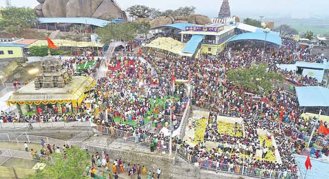 Over 1 lakh throng Cheruvugattu temple in Nalgonda