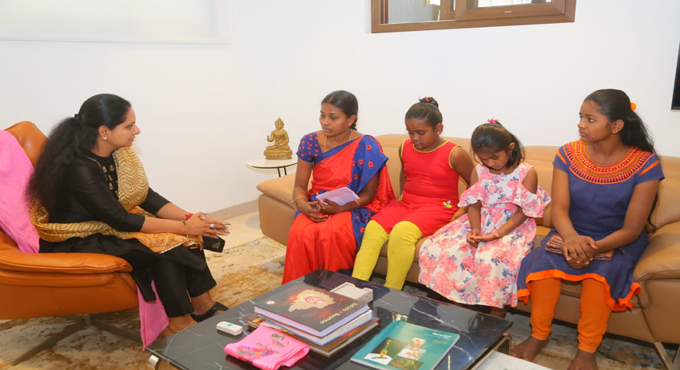 MLC K Kavitha comes to rescue of Chinese loan app victim’s family