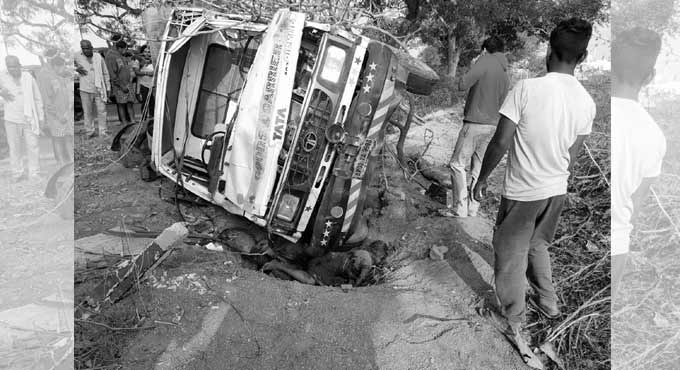 mini-truck overturns